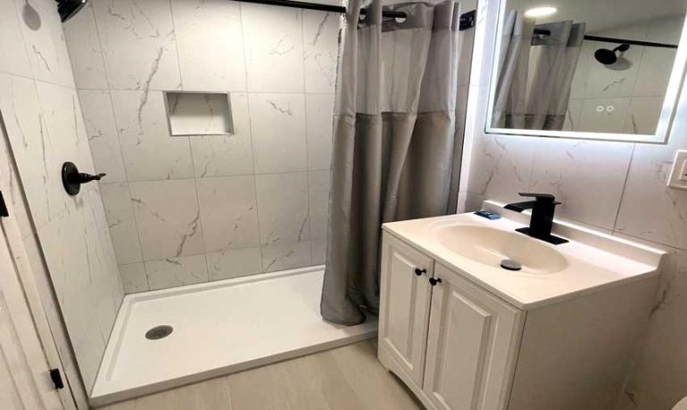 King Room – (Parking area view)